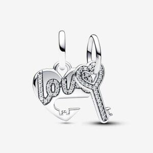 💎Pandora Splittable Heart & Key Dangle Charm✨